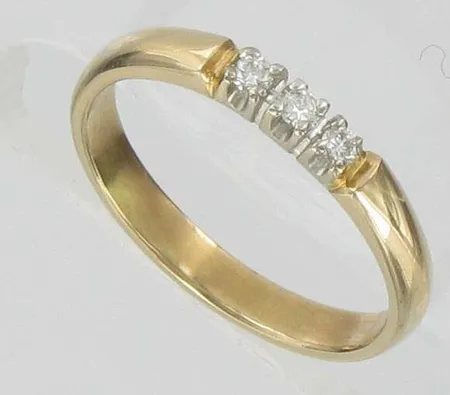 Timanttisormus 3xn.0.02ct, kaivertamaton, koko 17, 585, paino 2,5g Vikt: 2,5 g