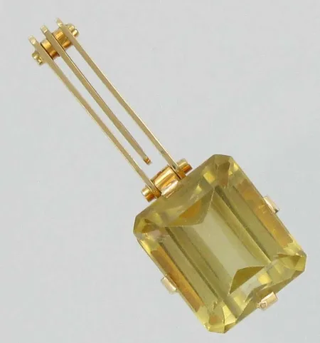 Kiviriipus, 585br, paino 7,9g Vikt: 7,9 g