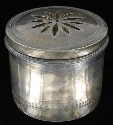 Koristerasia kannellinen, kaivertamaton, 813, paino 237,9g, v.1948
