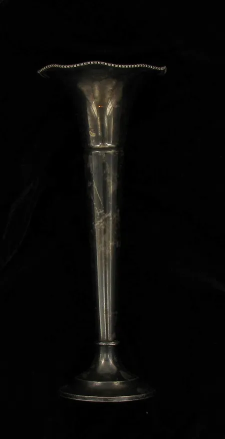 Hopeinen kynttilänjalka, kaivertamaton, korkeus 15cm, 813, paino 34,8g Vikt: 34,8 g