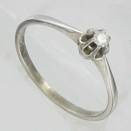 Timanttisormus 1xn.0.05ct, kaivertamaton, koko 17½, 750vk, paino 1,6g Vikt: 1,6 g