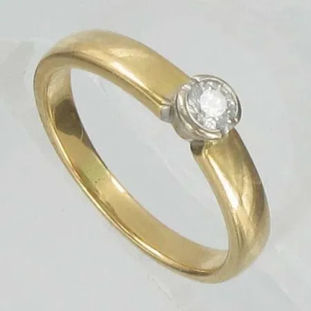 Timanttisormus 1xn.0.15ct, kaivertamaton, koko 16¼, 750, paino 3,4g Vikt: 3,4 g