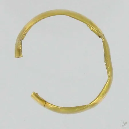 Korvakoru, viallinen, 585, paino 1,2g Vikt: 1,2 g