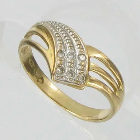 Timanttisormus 6xn.0,005ct, kaivertamaton, koko 14¼, 585 paino 1,3g Vikt: 1,3 g