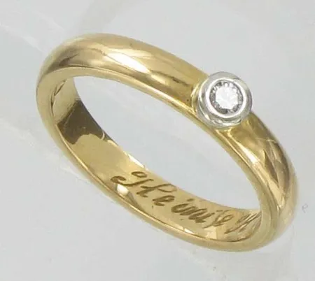 Timanttisormus 1xn.0,04ct, kaiverrettu, koko 16, 750, paino 3,9g Vikt: 3,9 g