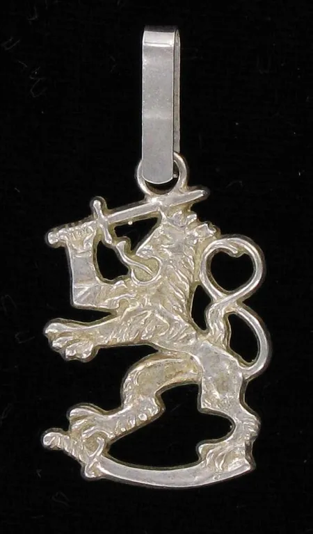 Leijonariipus, korkeus 4cm lenkkeineen, 830, paino 3,6g Vikt: 3,6 g