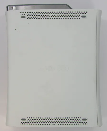 Pelikonsoli XBox 360, laturi, usb-kaapeli, ohjain
Ainoastaan nouto myymälästä!