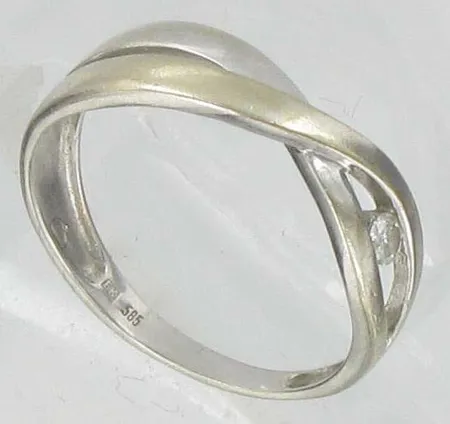 Timanttisormus 1xn.0.04ct, kaivertamaton, koko 16, 585vk, paino 1,5g Vikt: 1,5 g