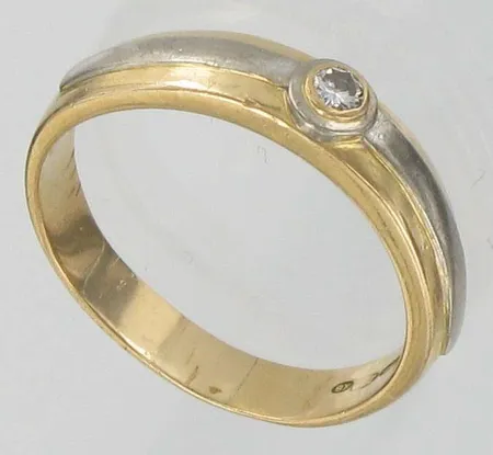 Timanttisormus1xn.0.06ct, pientä vikaa, kaivertamaton, koko 20, 750, paino 5,1g Vikt: 5,1 g