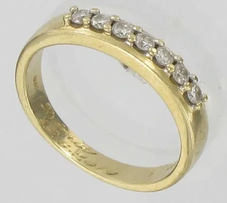 Timanttisormus, 7xn.0,03ct, koko 16, kaiverrettu, 585, paino 3,3g Vikt: 3,3 g
