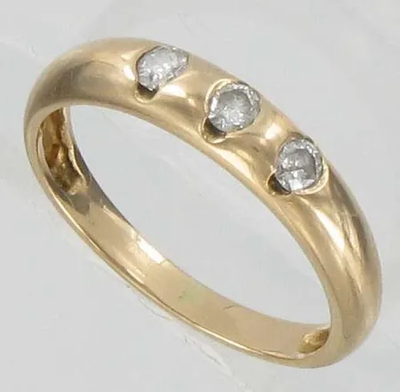Timanttisormus 3xn.0,05ct, kaivertamaton, koko 16½, 585, paino 2,1g Vikt: 2,1 g