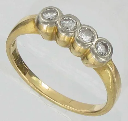 Timanttisormus 4xn.0.10ct, kaivertamaton, koko 19, 750, paino 5,3g Vikt: 5,3 g