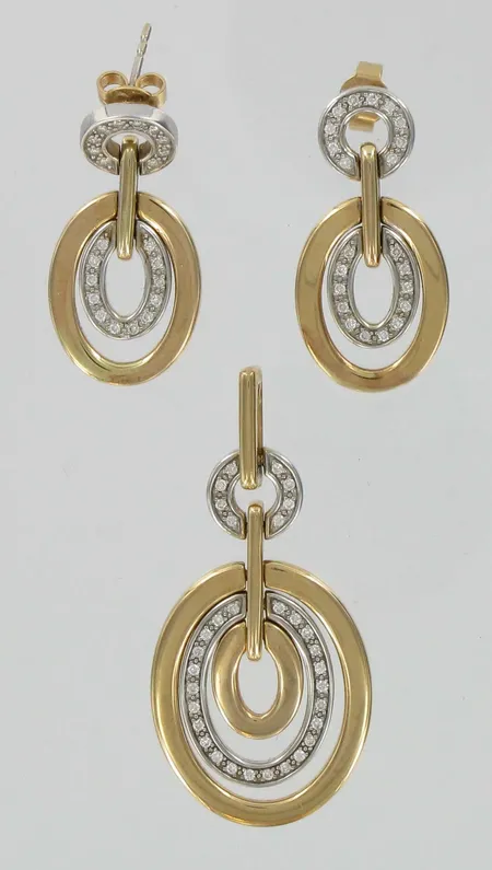 Timanttiriipus 32xn.0.01ct ja timanttikorvakorut 44xn.0.01ct, 585, paino 23,3g Vikt: 23,3 g