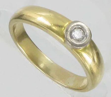 Timanttisormus, 1xn.0.04ct, kaivertamaton, koko 18, 750, paino 5,0g Vikt: 5   g
