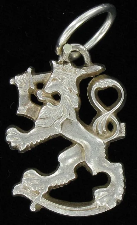Leijonariipus, kaivertamaton, korkeus 4,0cm, 925, paino 16,5g Vikt: 16,5 g