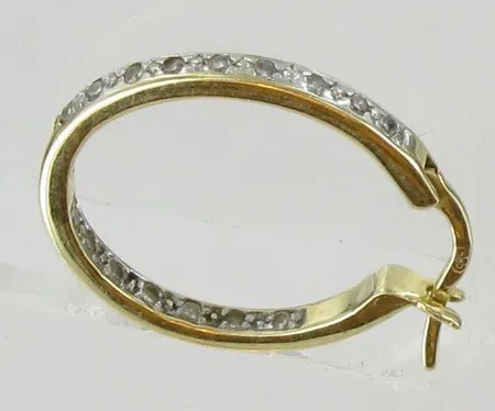 Timanttikorvakoru, 16xn.0,005ct, 585, paino 1,8g Vikt: 1,8 g