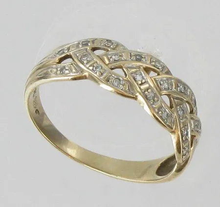 Timanttisormus, 20xn.0,005ct, kaivertamaton, koko 18½, 585, paino 2,5g Vikt: 2,5 g