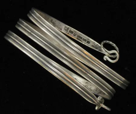 Rannekoru, kaivertamaton, 813, paino 32,6g, v.1938 Vikt: 32,6 g