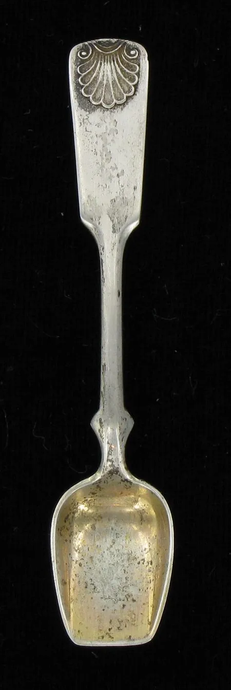 Suolalusikka, kaivertamaton, pituus 7,5cm, 813, paino 5,6g Vikt: 5,6 g