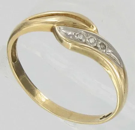 Timanttisormus 3xn.0.01ct, kaivertamaton, koko 18, 585, paino 1,6g Vikt: 1,6 g
