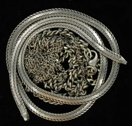 Romuhopeaa, 830 ja 925, paino 29,5g Vikt: 29,5 g