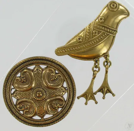 2 Rintaneulaa kalevala koru pronssi