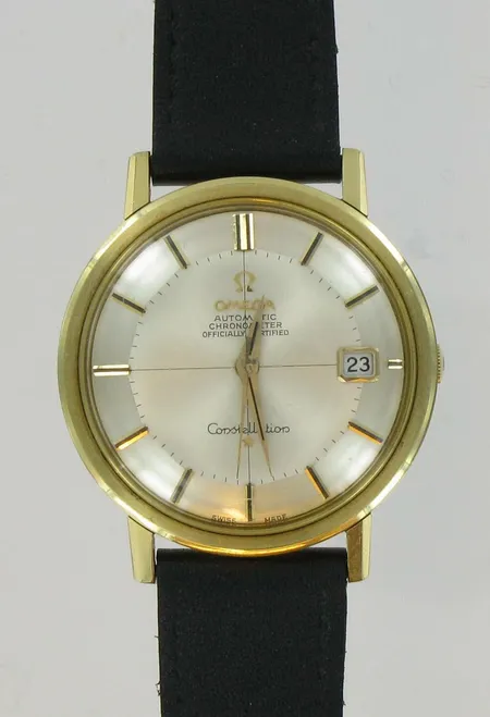 Miesten kultarannekello, Omega Constellation, automatic, chronometer, 585br, nahkarannekkeella, paino 43,1g, Vikt: 43,1 g