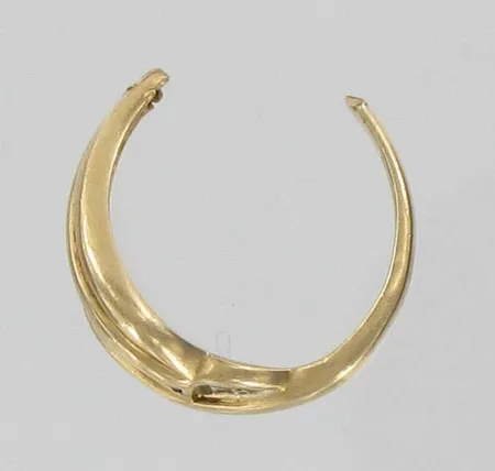 Romukultaa timanteilla 2xn.0.005ct, 585br, paino 2,4g Vikt: 2,4 g