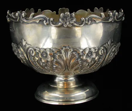 Hopeinen makeiskulho, Englanti, Sheffield, v.1904, 925, paino 340,7g Vikt: 340,7 g