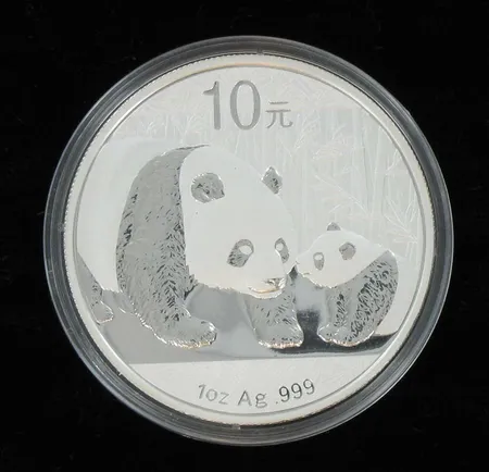 Hopearaha Panda, Kiina v.2011, nimellisarvo 10yuania, 999, 31,1g Vikt: 31,1 g