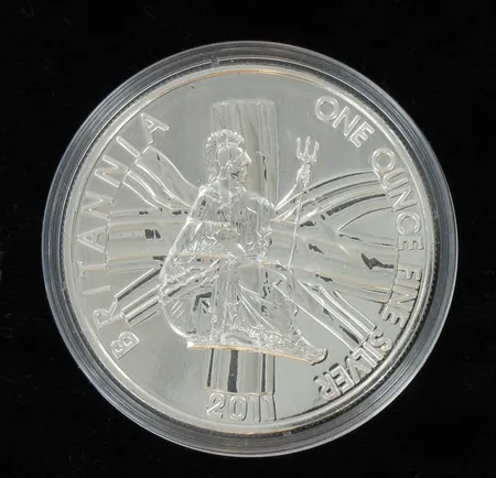 Hopearaha Britannia, Iso-Britannia v.2011, nimellisarvo 2 puntaa, 958, 32,45g Vikt: 32,5 g
