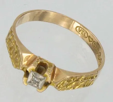 Timanttisormus 1xn.0.005ct, kaivertamaton, koko 17, 585, paino 1,8g Vikt: 1,8 g