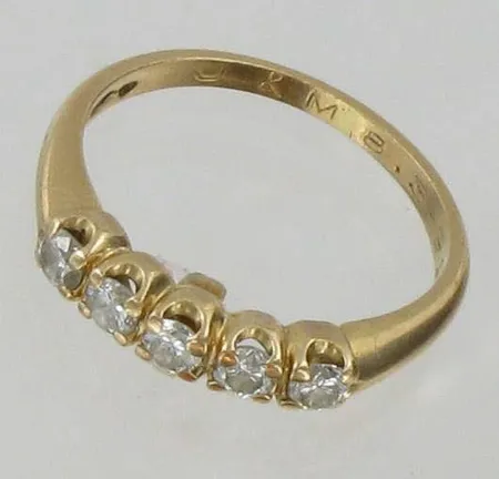 Timanttisormus 5xn.0.05ct, kaiverrettu, koko 15, 585, paino 1,8g Vikt: 1,8 g