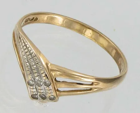 Timanttisormus 6xn.0.005ct, kaivertamaton, koko 19, 585, paino 2,0g Vikt: 2   g
