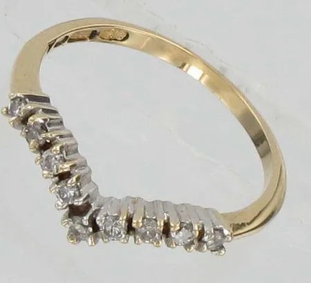 Timanttisormus 9xn.0.02ct, kaivertamaton, koko 17, 585, paino 1,8g Vikt: 1,8 g