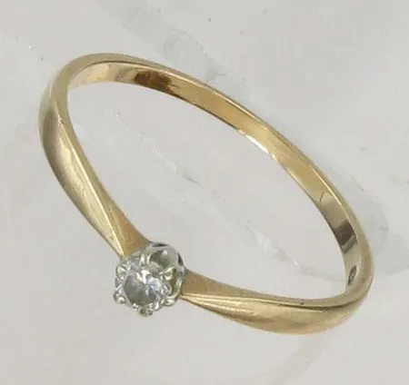 Timanttisormus 1xn.0.09ct, kaivertamaton, koko 17¾, 585, paino 1,3g Vikt: 1,3 g