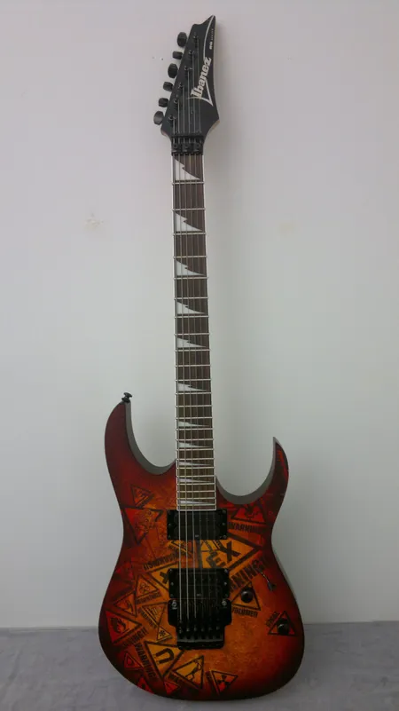 Sähkökitara Ibanez RG320PG ja kitaralaukku Ibanez