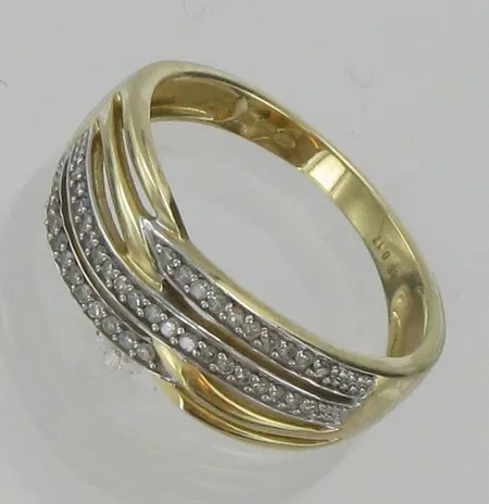 Timanttisormus, 39xn.0.005ct, kaivertamaton, koko 18, 585, paino 3,4g Vikt: 3,4 g
