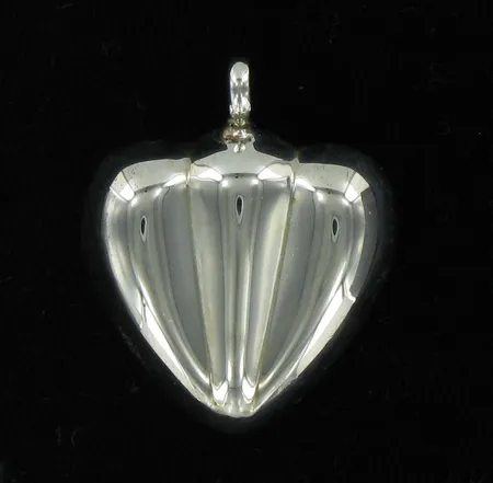 Riipus, Usko, Toivo, Rakkaus, Ristomatti Ratia, pituus 3,0cm, 925, paino 4,0g Vikt: 4   g