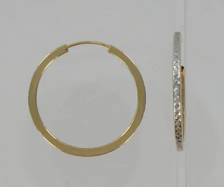 Korvarengaat, halkaisija 22mm, 585, paino 1,4g Vikt: 1,4 g