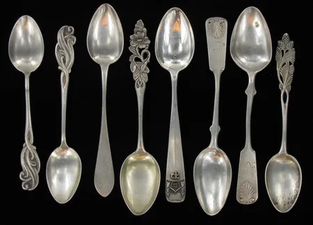 Viallisia lusikoita, 8 kpl, 813, paino 92,1g Vikt: 92,1 g