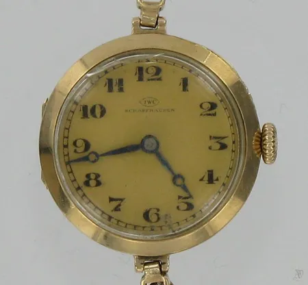 Naisten kultarannekello IWC Schafhausen, viallinen, 585br, paino 22,2g Vikt: 22,2 g