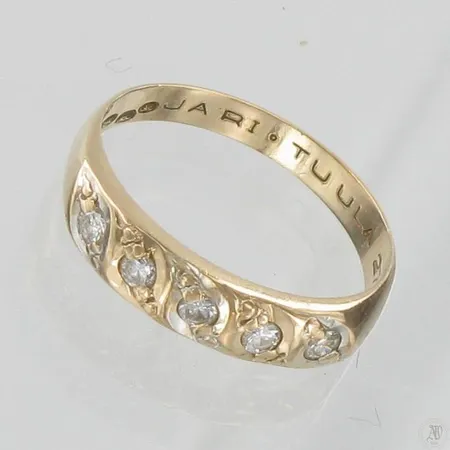 Timanttisormus 5xn0.04-0.05ct, kaiverrettu, koko17, 585, paino 2,6g Vikt: 2,6 g