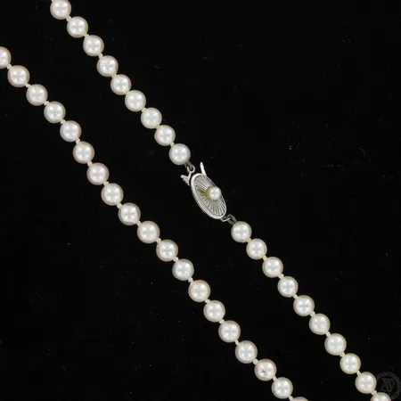 Helmikaulakoru, pituus 47cm, helmen Ø n 5,2mm