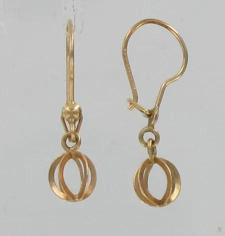 Korvakorut, korkeus 23mm, 585, paino 0,7g Vikt: 0,7 g