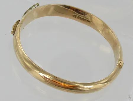 Viallinen rannerengas, kaiverrettu, Øn.58mm, 585br, paino 19,7g Vikt: 19,7 g