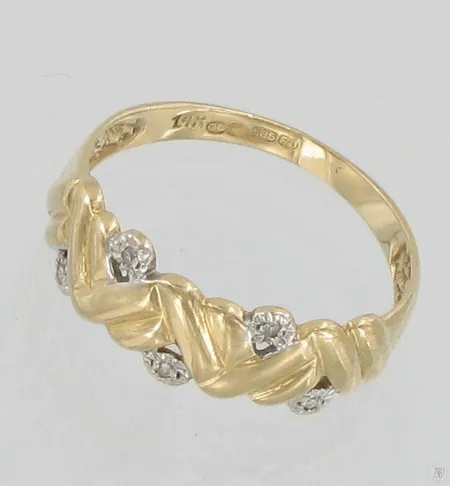 Timanttisormus 5xn.0.005ct, koko 17¼, 585, paino 2,0g Vikt: 2   g