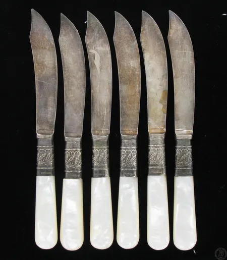 Kuusi hedelmäveistä, pituus 145mm, 925br, paino 114,8g, varsi muovia Vikt: 114,8 g