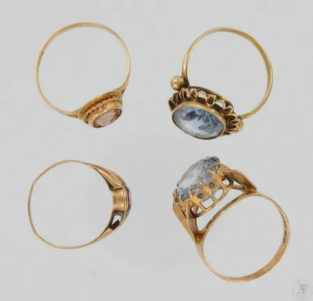 Viallisia kivisormuksia, 585br, paino 11,3g Vikt: 11,3 g
