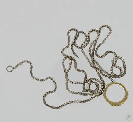 Viallisia hopeakoruja, 925br, paino 4,4g Vikt: 4,4 g